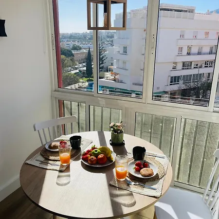 Beautiful Brand New Study 24-hour Reception Benalmádena